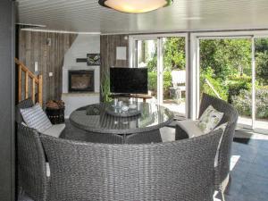 Holiday Home Stegeborg Sjöstugan by Interhome