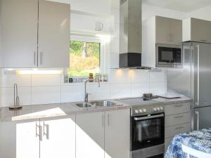 Holiday Home Stegeborg Sjöstugan by Interhome