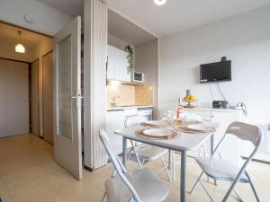 Appartements Apartment Fleurie I by Interhome : photos des chambres