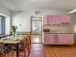 Holiday Home Jelemek by Interhome