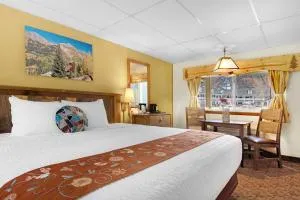 Box Canyon Lodge and Hot Springs - 乌雷