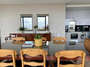 Cambridge Suites -#1 Spectacular Balcony