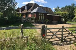 Comfortable and a spacious retreat for two - Stone