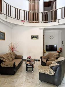 Blooming Villa & Guest