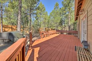 Less Than 2 Mi to Hikes and Shops Show Low Home with Deck