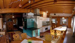 Ferienhaus Bettina Rassis Feriendorf Donnersbachwald