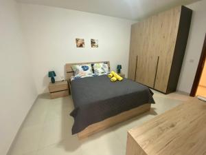 Sunshine Apartments Mellieha - modern three bedroom ground floor apartment with yard
