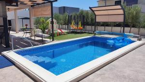 Villa Fides with private pool, garden and sea view 