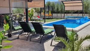 Villa Fides with private pool, garden and sea view - Novi Stafilić