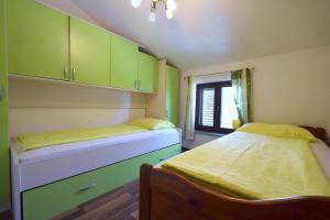 Apartments Zrinka