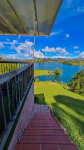 Loge Cabaña peñol-Guatape