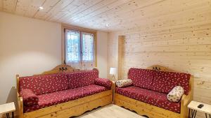 Joli APPARTEMENT DANS CHALET AVEC TERRASSE - SAINT JEAN DAULPS - PROCHE MORZINE - 6 PERSONNES - LILOU