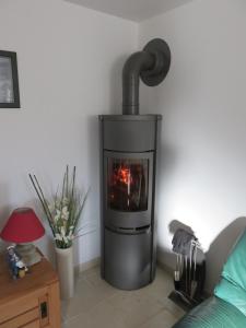 Maison confortable à Ploëzal avec jardin et terrasse