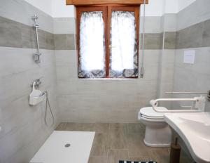 Quadruple Room with Private Bathroom