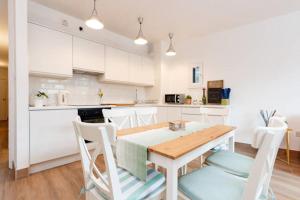 Stylish Soundproof Temple Bar Square