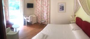 Double Room with Balcony room in Poggio Radicati Hotel De Charme