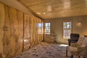 Mountain Cabin, Walk to DiningandMemorial Park!