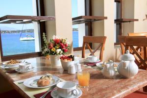 Nissia Spetses Greece