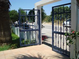 Philippos Studios & Apartments