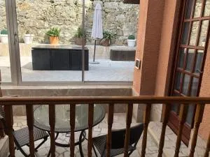 Beau studio meublé refait a neuf avec vue superbe - Ordonnaz