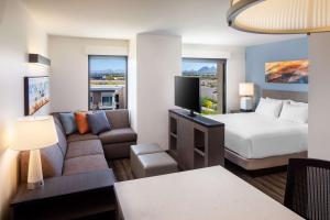 King Studio Suite with Kitchen and Sofa Bed room in Hyatt House North Scottsdale