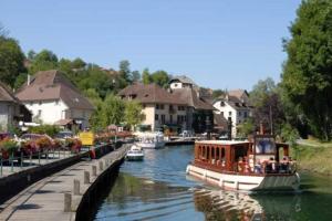 Appartements Le Portougais, chalet a Chanaz, la petite Venise savoyarde : photos des chambres