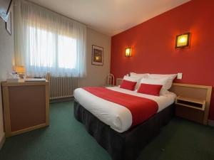 Hotels Le Cheval Blanc - Logis Hotel : photos des chambres