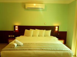 Al Ghubrah Plaza Hotel