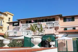 Del Prado - ريفا ليجوري