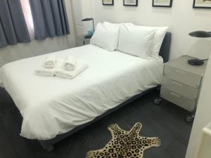 South Kensington Apartment x4, London