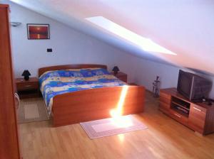 Deluxe Double Room with Extra Bed room in Apartments Vunić