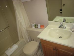 Canadas Best Value Inn & Suites-Vernon
