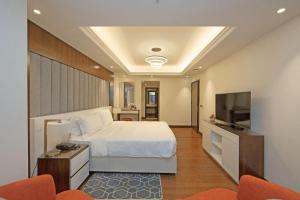 Four-Bedroom Apartment room in Number One Tower Suites