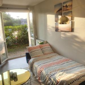 Appartements Appartement Toulouse Blagnac MEET Aeroport 5 min Tramway a 6 min free Parking Proche de toutes commodites Belle terrasse : photos des chambres
