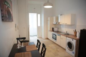 Heart of Vienna- next to Albertina