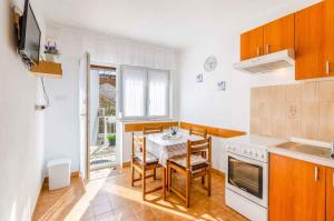 Apartment in Crikvenica 14216