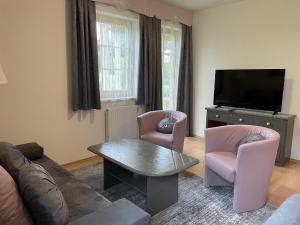 Two-Bedroom Apartment with Bath room in Appartement Martin