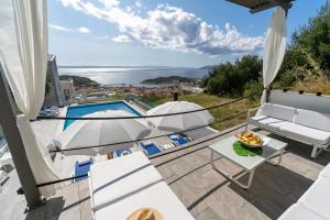NEW! Villa Lea 5-bedroom villa with private pool and amazing views of city and sea