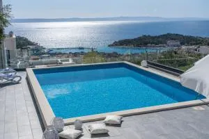 NEW! Villa Lea 5-bedroom villa with private pool and amazing views of city and sea - Makar