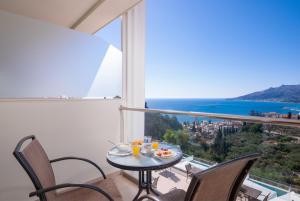 Deluxe Double/ Twin Room with Sea View room in Avalon Palace Hotel