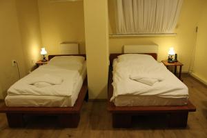 Classic Twin Room room in Enjoy Inn