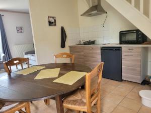 Maisons de vacances Gite le cedre bleu : photos des chambres