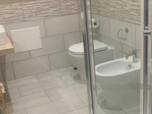 AllWhite IUN R5535 img15