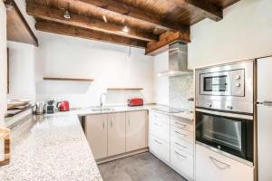 Parsan by SeaMount Rentals