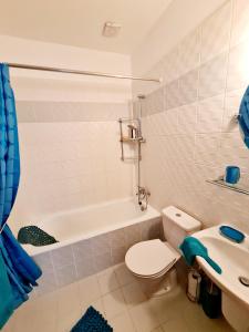 Stunning apartment C106 with balcony looking over pool