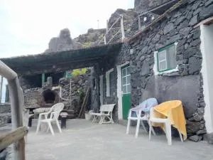 Casita pajero en el Pozo de las Calcosas, El Hierro - Echedo
