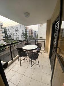 Apartamento no Guarujá a 400 mts da praia