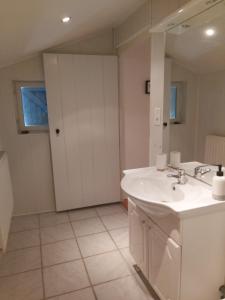 B&B / Chambres d'hotes Gite du jardin du Bout du Ciel : Chambre Double avec Salle de Bains Privative