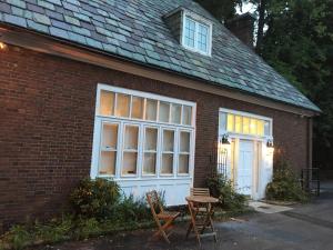 The Argus Hotel & Cocktail Lounge