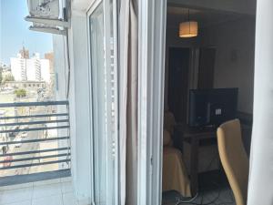 Nuez de la Isla "Centro Apart" MICROCENTRO Balcón con vista a la ciudad